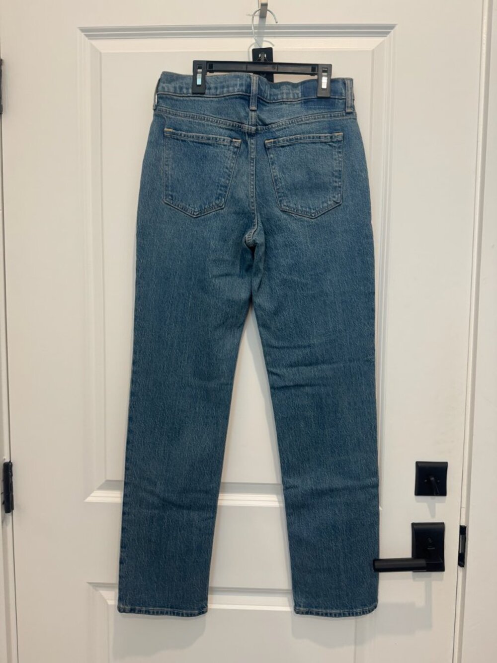 Abercrombie & Fitch Mid Rise 90s Straight Jean - Picture 3 of 4